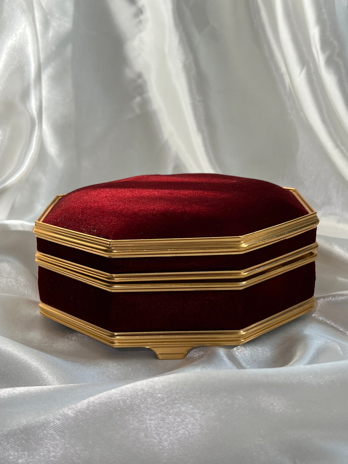 Red Velvet Octagonal Jewelry Box